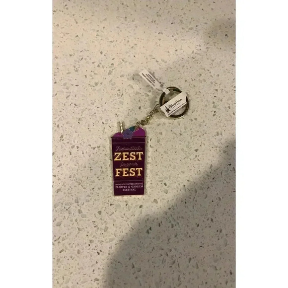 Disney Epcot Food‎ And Wine Festival Keychain sd - Picture 1 of 4